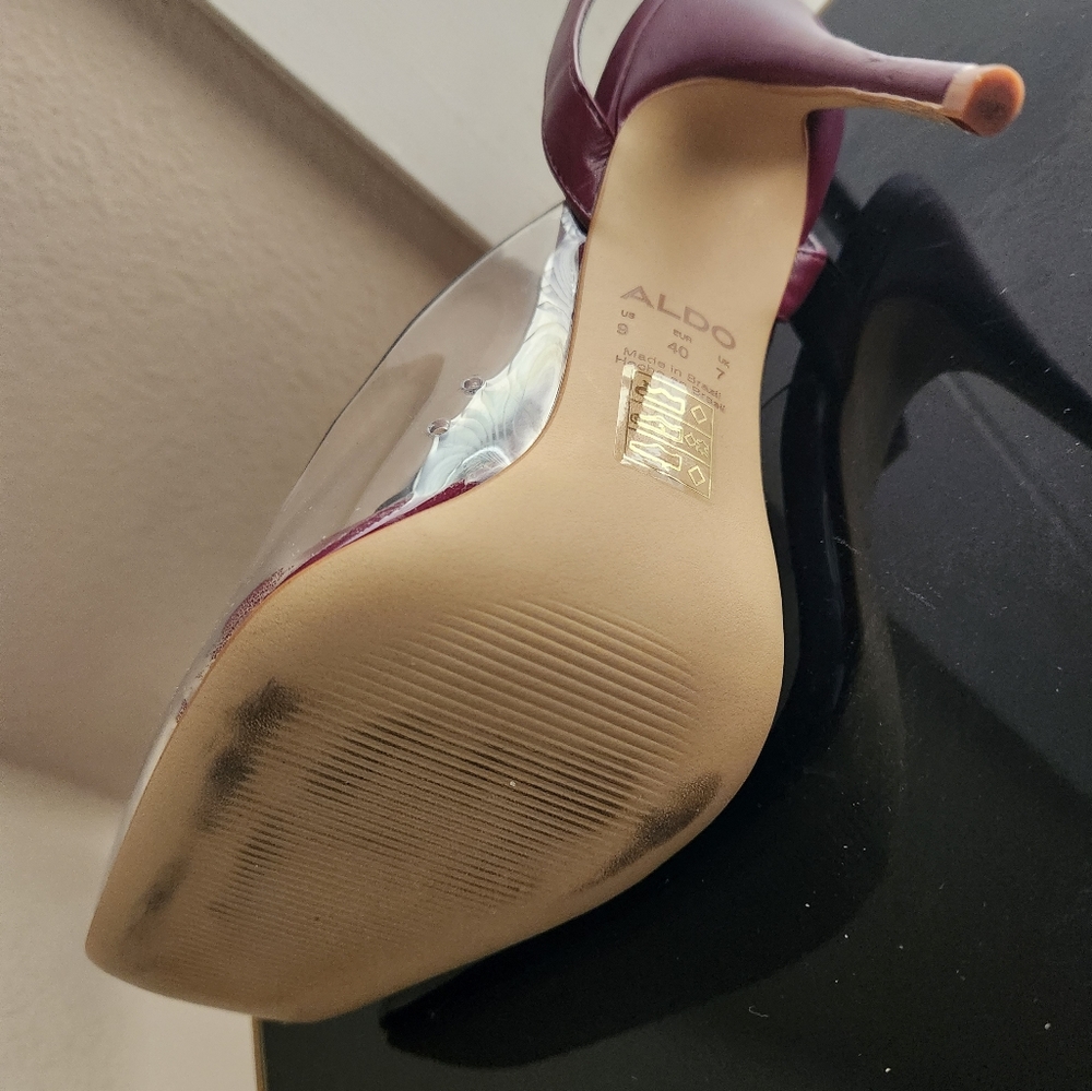 Shoes - Picture 6 of 6